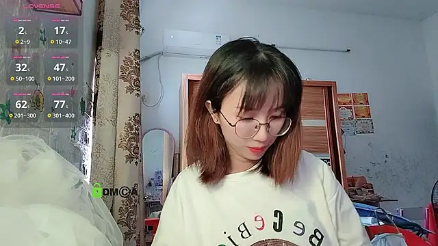 Snapshot of Lili_666 chatting on September 19, 2025, 5:31 am Lili 666 online show from September 19, 2025, 5:31 am