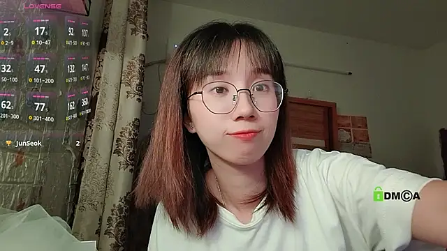 Snapshot of Lili_666 chatting on September 21, 2025, 5:47 pm Lili 666 online show from September 21, 2025, 5:47 pm