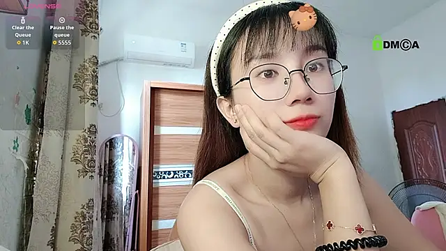 Snapshot of Lili_666 chatting on October 10, 2025, 1:48 am Lili 666 online show from October 10, 2025, 1:48 am