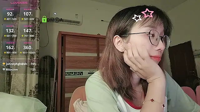 Snapshot of Lili_666 chatting on October 12, 2025, 4:39 pm Lili 666 online show from October 12, 2025, 4:39 pm