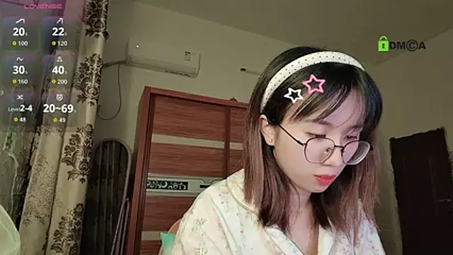 Snapshot of Lili_666 chatting on October 21, 2025, 4:51 pm Lili 666 online show from October 21, 2025, 4:51 pm