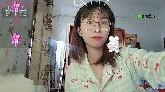 Snapshot of Lili_666 chatting on October 31, 2025, 1:50 am Lili 666 online show from October 31, 2025, 1:50 am