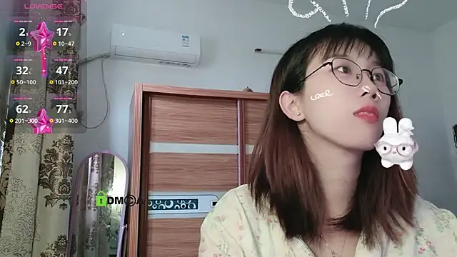 Snapshot of Lili_666 chatting on November 5, 2025, 6:46 am Lili 666 online show from November 5, 2025, 6:46 am