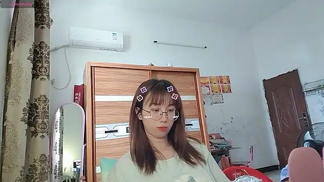 Lili 666 online show from April 21, 2026, 2:37 am