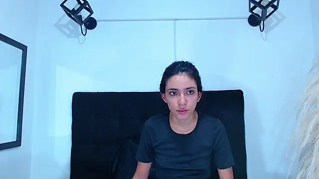 srta luciana online show from July 17, 2026, 12:23 pm
