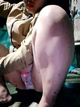 Snapshot of Hotpussy3ox chatting on January 15, 2026, 1:37 pm Hotpussy3ox online show from January 15, 2026, 1:37 pm