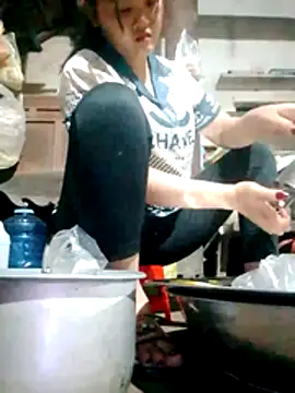 Snapshot of Hotpussy3ox chatting on February 15, 2026, 3:31 pm Hotpussy3ox online show from February 15, 2026, 3:31 pm