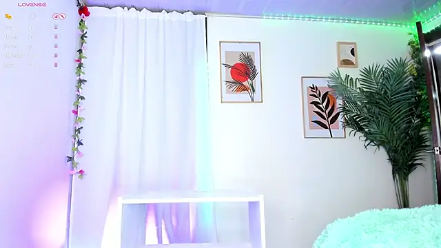 Snapshot of Valeria_Thompson1 chatting on January 21, 2025, 2:33 am Valeria Thompson1 online show from January 21, 2025, 2:33 am