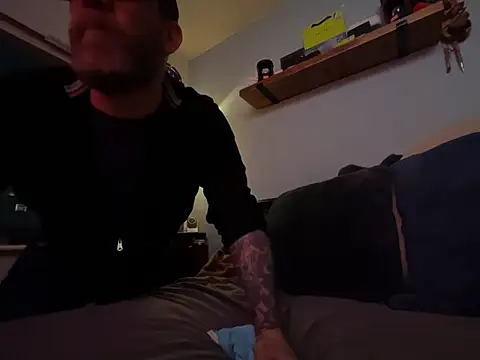 Snapshot of Tattooednakedguy chatting on March 27, 2026, 11:37 pm Tattooednakedguy online show from March 27, 2026, 11:37 pm