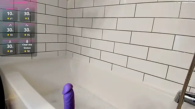 Snapshot of ImLeanneLawson chatting on March 18, 2025, 11:42 pm ImLeanneLawson online show from March 18, 2025, 11:42 pm