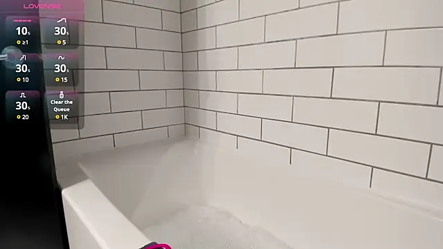 Snapshot of ImLeanneLawson chatting on March 22, 2025, 4:03 am ImLeanneLawson online show from March 22, 2025, 4:03 am