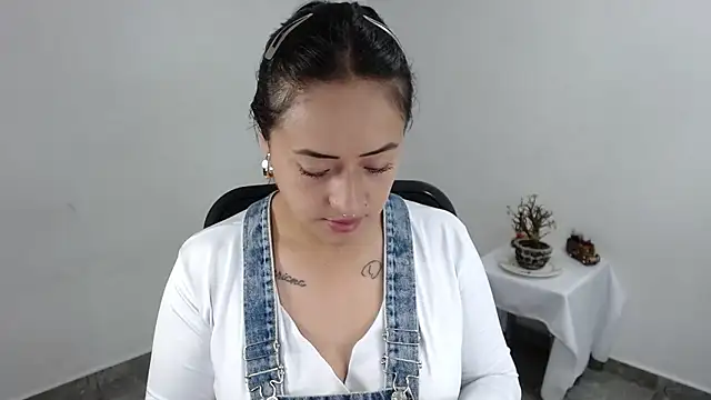 Snapshot of jjulietha95 chatting on April 27, 2026, 11:58 pm jjulietha95 online show from April 27, 2026, 11:58 pm