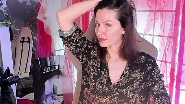 Snapshot of April_o_Nill chatting on December 5, 2025, 10:35 am April o Nill online show from December 5, 2025, 10:35 am