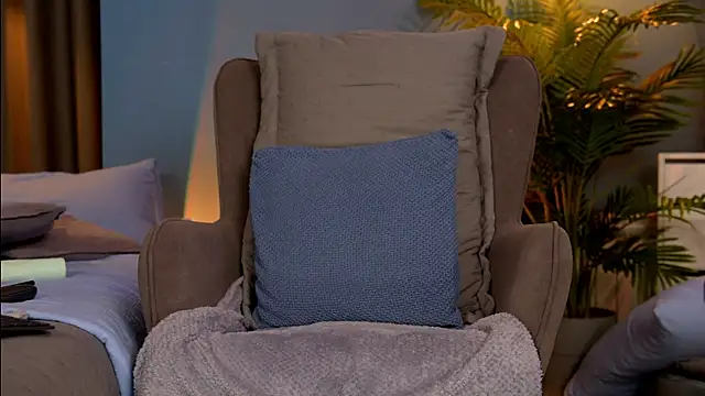  keeti  online show from March 22, 2025, 6:36 pm