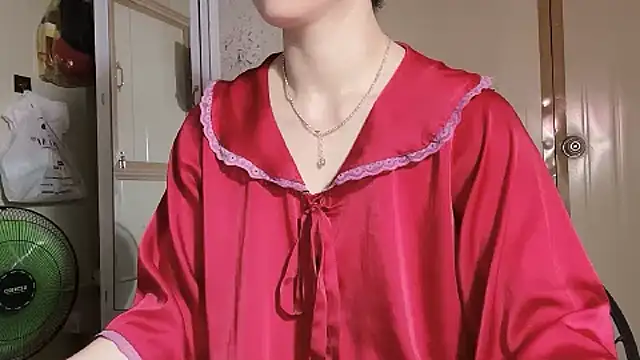 LinhChi 9x online show from April 15, 2026, 1:01 am