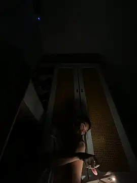 cave18hot online show from February 8, 2025, 3:42 pm