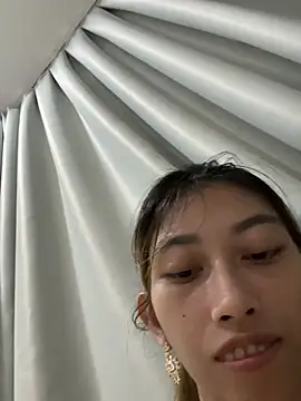 cave18hot online show from February 22, 2025, 3:34 am