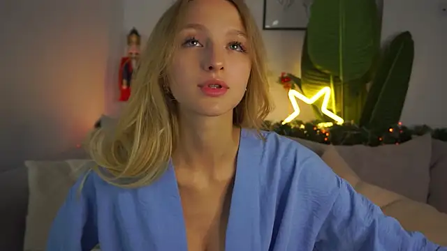 Snapshot of MickeyMyers chatting on January 6, 2025, 11:18 am MickeyMyers online show from January 6, 2025, 11:18 am