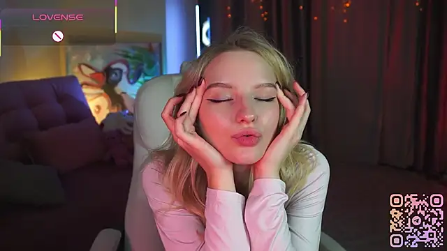 Snapshot of MickeyMyers chatting on November 8, 2025, 12:27 pm MickeyMyers online show from November 8, 2025, 12:27 pm