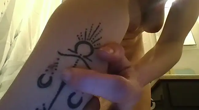 Tay cumming online show from February 24, 2025, 6:38 am