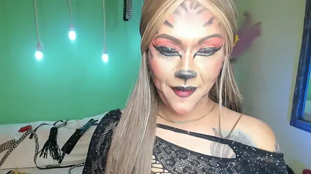 Snapshot of angelina_james_ chatting on October 13, 2025, 3:56 pm angelina james online show from October 13, 2025, 3:56 pm