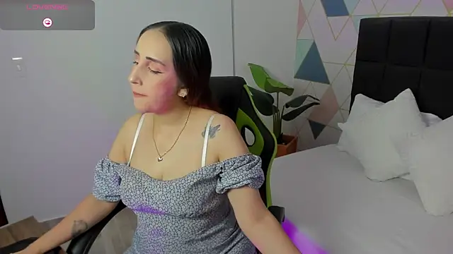 Snapshot of jadde13_ chatting on October 1, 2025, 8:04 pm jadde13 online show from October 1, 2025, 8:04 pm