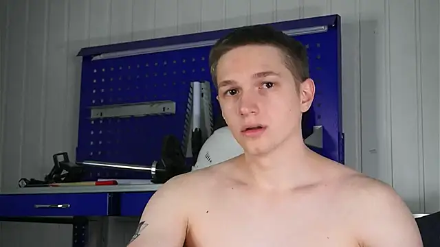 dustyn fox online show from February 21, 2026, 9:43 am