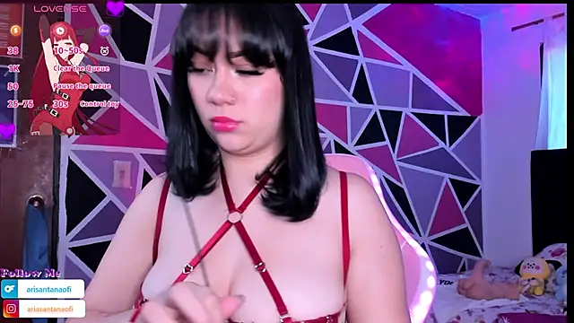 arisantana online show from November 12, 2025, 9:14 pm