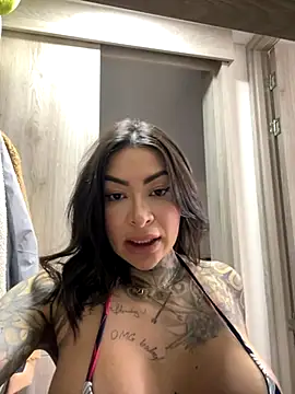 Snapshot of Iam_Annii chatting on October 19, 2025, 8:53 pm Iam Annii online show from October 19, 2025, 8:53 pm