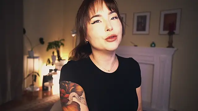 Leona Mell online show from January 4, 2025, 11:38 pm