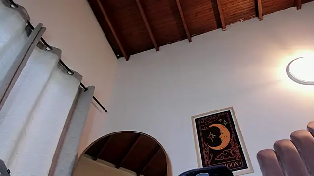 sky caroline online show from February 9, 2026, 9:08 pm