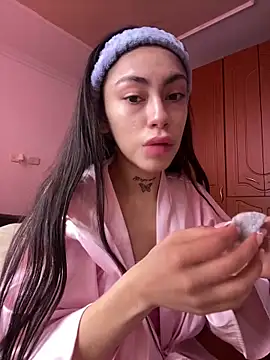 Effy Bonny online show from October 19, 2025, 6:19 pm