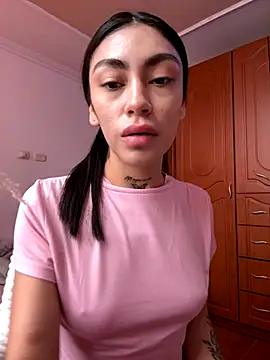 Effy Bonny online show from October 27, 2025, 4:44 pm