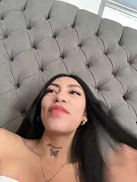 Effy Bonny online show from December 1, 2025, 2:00 pm