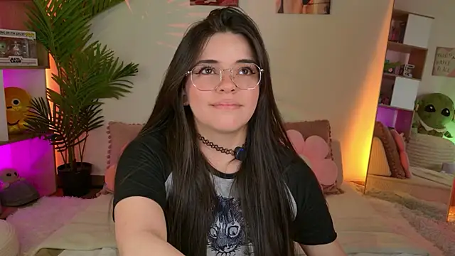 Snapshot of cammiefoalss chatting on September 25, 2025, 4:11 pm cammiefoalss online show from September 25, 2025, 4:11 pm