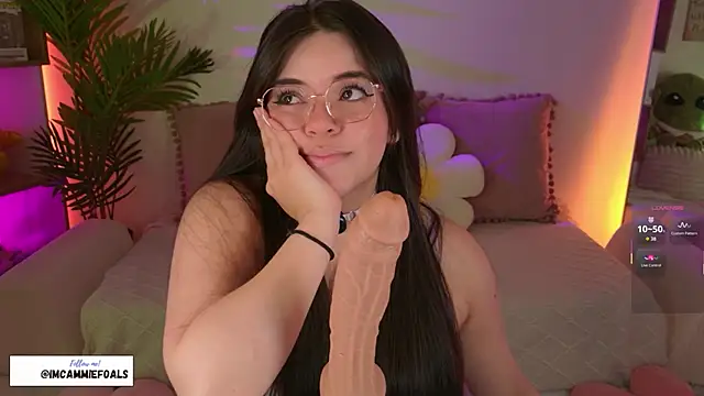 Snapshot of cammiefoalss chatting on October 13, 2025, 3:45 pm cammiefoalss online show from October 13, 2025, 3:45 pm