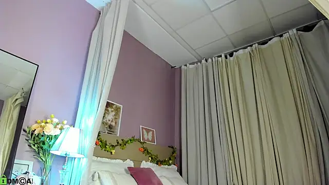 Snapshot of Dearly_Emily chatting on May 17, 2026, 5:31 pm Dearly Emily online show from May 17, 2026, 5:31 pm
