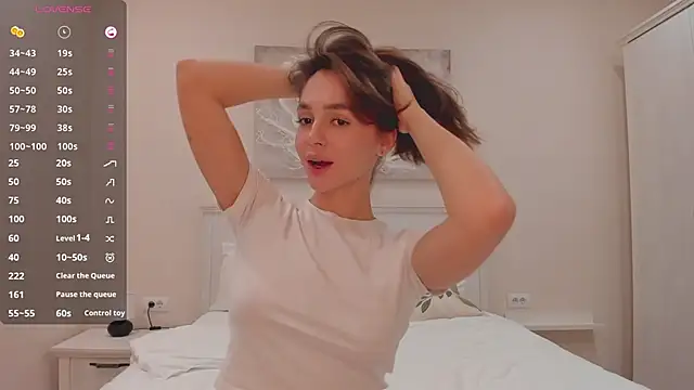 JudyAngil online show from October 25, 2025, 6:10 am