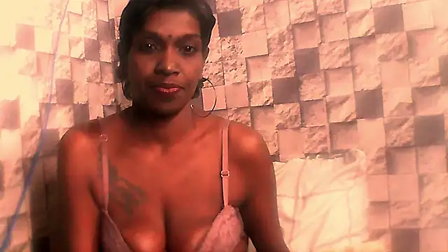 Snapshot of Fuckable_Nasty_MILF chatting on July 1, 2026, 3:34 pm Fuckable Nasty MILF online show from July 1, 2026, 3:34 pm