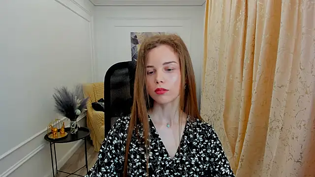 Snapshot of MileyWings chatting on June 10, 2026, 11:20 am MileyWings online show from June 10, 2026, 11:20 am