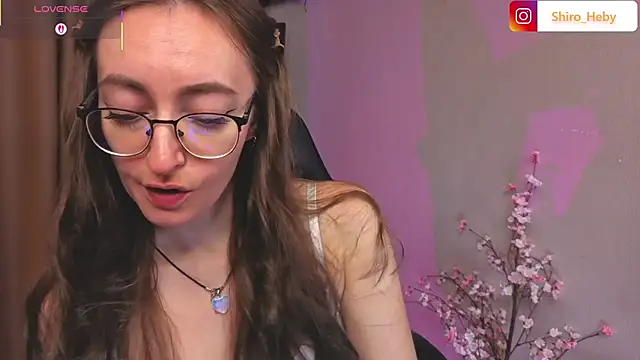 ShiroHeby online show from November 4, 2025, 1:54 pm