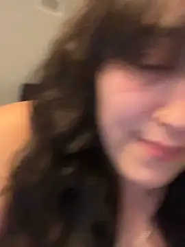 ThicBunz online show from February 7, 2025, 4:46 pm