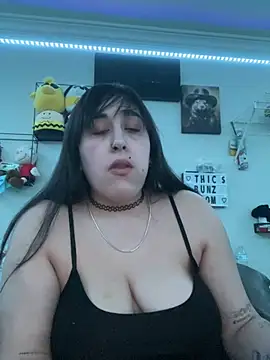 ThicBunz online show from February 18, 2025, 2:05 am