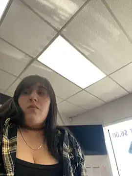 ThicBunz online show from February 24, 2025, 3:53 pm