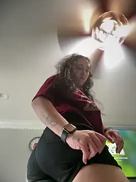 ThicBunz online show from April 16, 2026, 9:39 pm