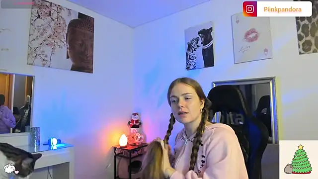 Piinkpandora online show from December 19, 2025, 9:44 pm