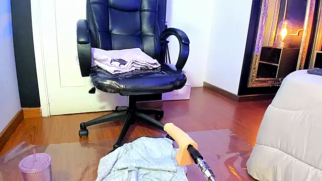 JeyLee online show from February 6, 2025, 12:05 pm