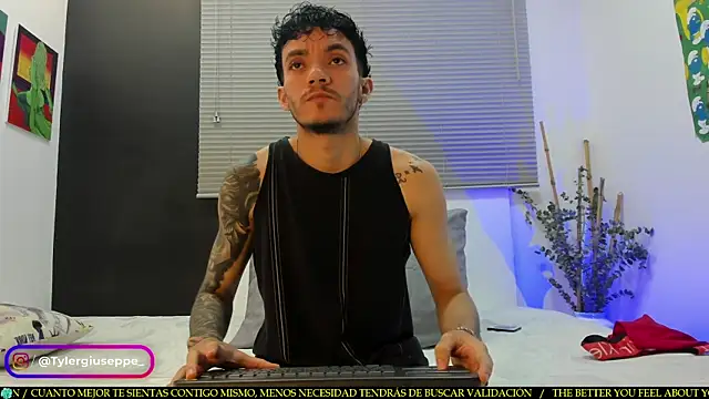 Tylergiuseppe  online show from February 13, 2025, 10:11 pm