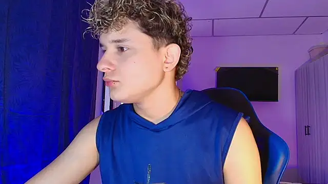 Snapshot of Nathan_Bluee chatting on July 19, 2026, 4:33 pm Nathan Bluee online show from July 19, 2026, 4:33 pm