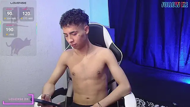 sexybat twink online show from October 5, 2025, 8:29 pm